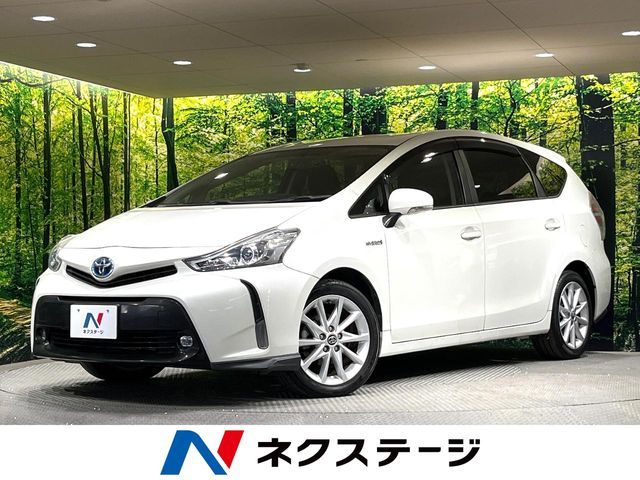 TOYOTA PRIUS Alpha 2015