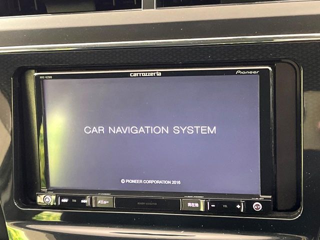 TOYOTA PRIUS Alpha 2015