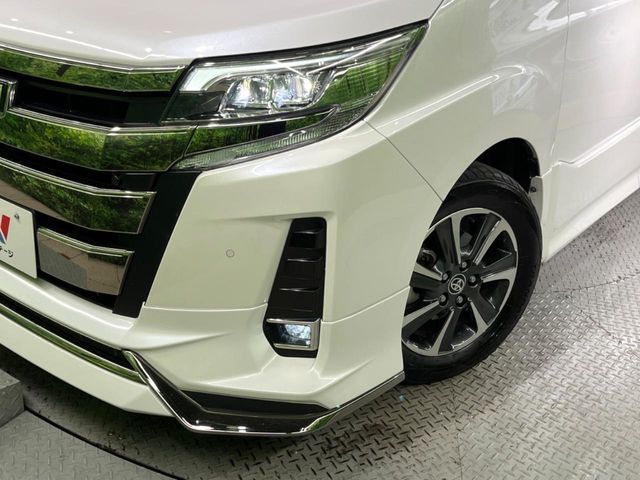 TOYOTA NOAH 2021