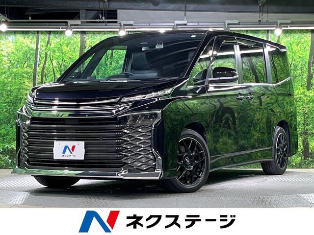 TOYOTA VOXY 2023