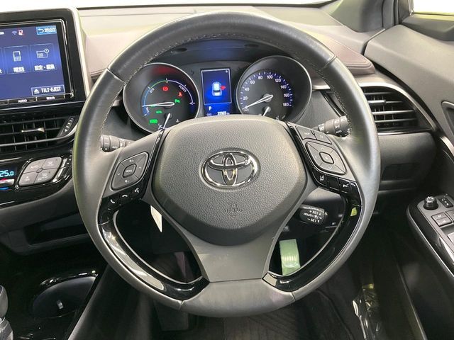 TOYOTA C-HR 2017