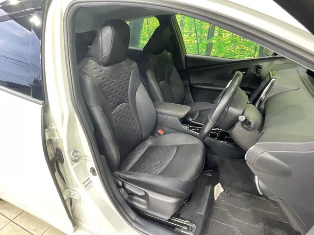 TOYOTA PRIUS PHV 2019