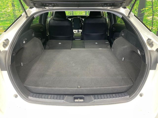 TOYOTA PRIUS PHV 2019