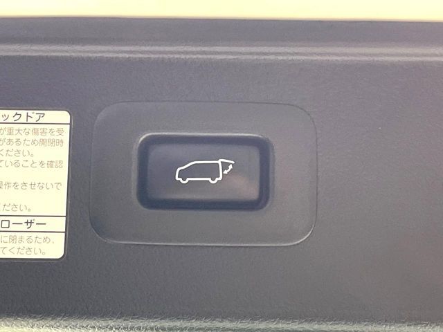 TOYOTA ALPHARD hybrid 4WD 2015