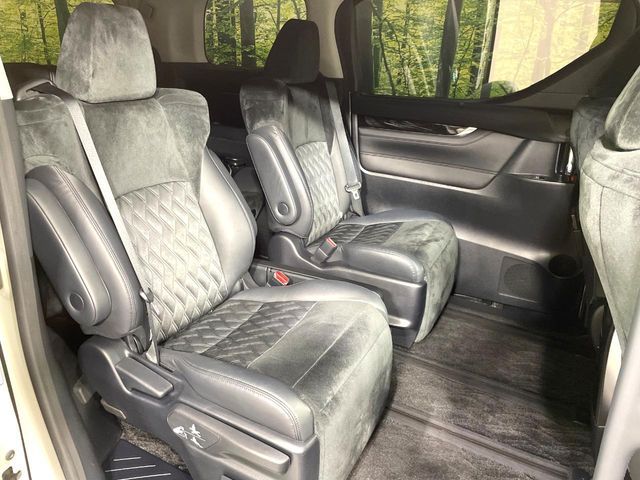 TOYOTA ALPHARD hybrid 4WD 2015