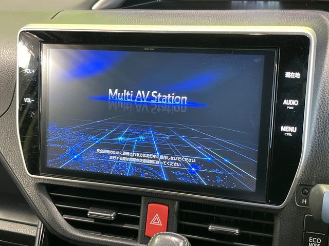 TOYOTA VOXY 4WD 2017