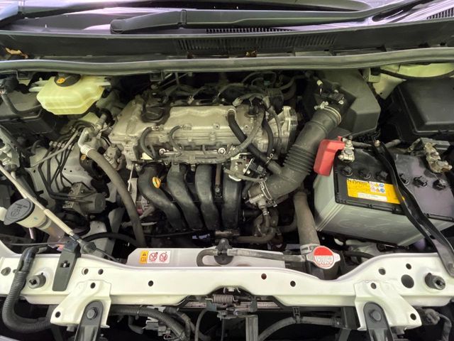 TOYOTA VOXY 4WD 2017