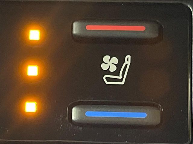 TOYOTA RAV4 4WD 2023