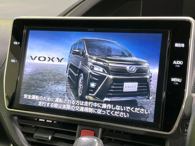 TOYOTA VOXY 2018