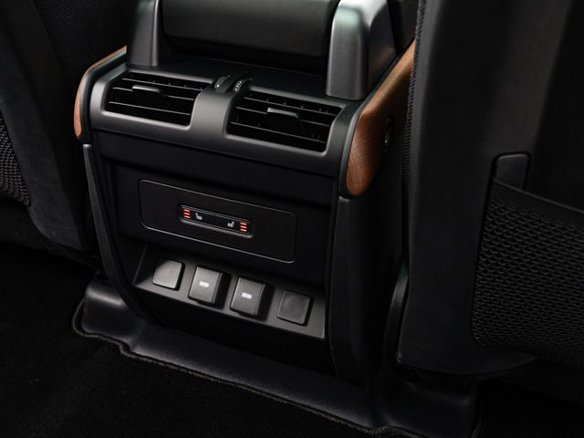 ROVER ROVER DEFENDER 2023