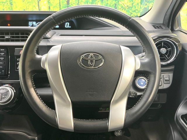 TOYOTA AQUA 2015