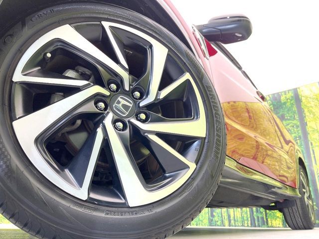 HONDA VEZEL HYBRID 2016