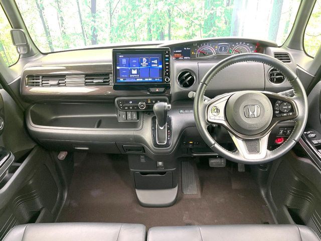 HONDA N BOX CUSTOM 2018