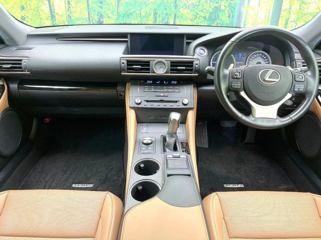 TOYOTA LEXUS RC300h 2016