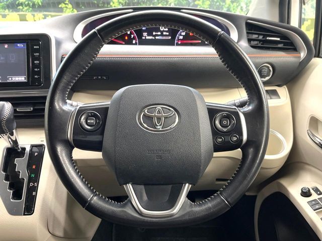 TOYOTA SIENTA 2015