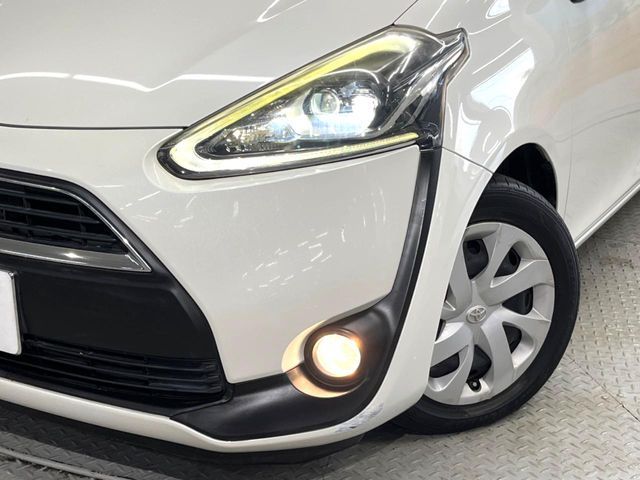 TOYOTA SIENTA 2015