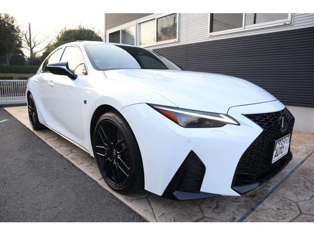 TOYOTA LEXUS IS500 2023