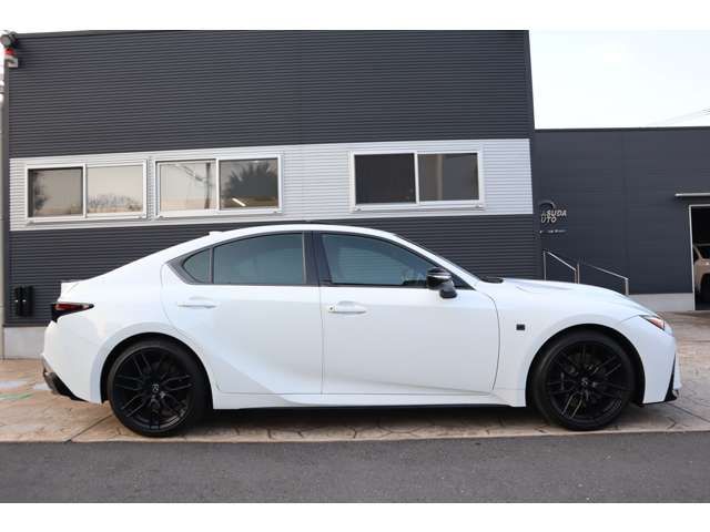 TOYOTA LEXUS IS500 2023