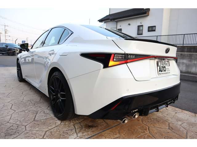 TOYOTA LEXUS IS500 2023