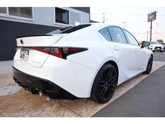 TOYOTA LEXUS IS500 2023