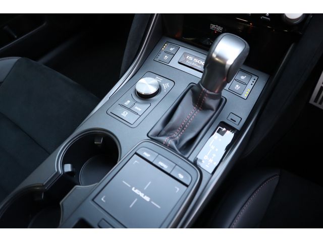 TOYOTA LEXUS IS500 2023