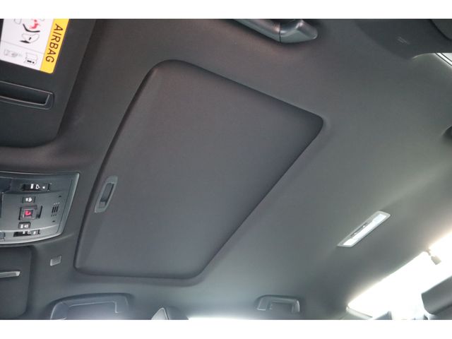 TOYOTA LEXUS IS500 2023