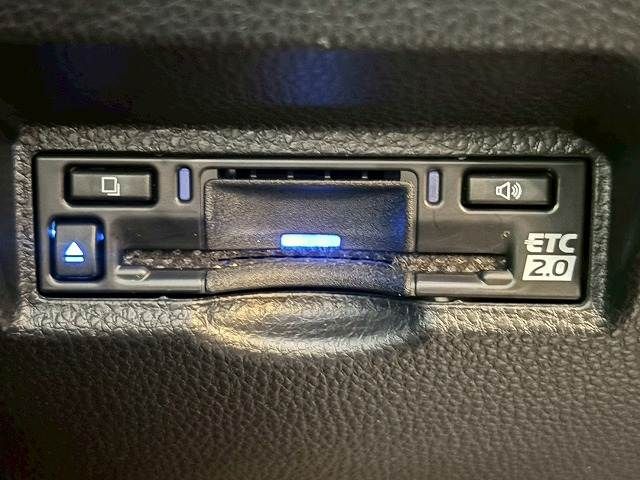 TOYOTA NOAH HYBRID 2024