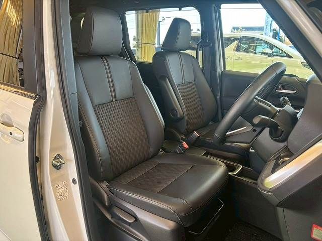 TOYOTA NOAH HYBRID 2024