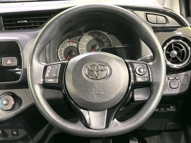 TOYOTA VITZ 2019