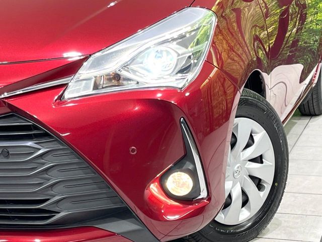 TOYOTA VITZ 2019
