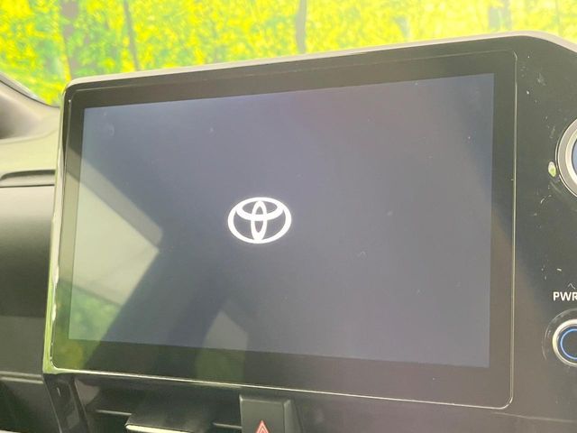 TOYOTA VOXY HYBRID 2023