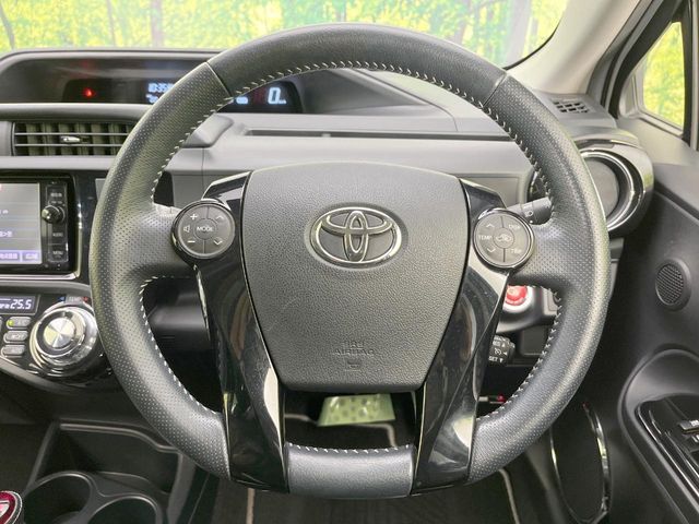 TOYOTA AQUA 2015