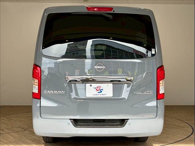 NISSAN CARAVAN van 4WD 2025
