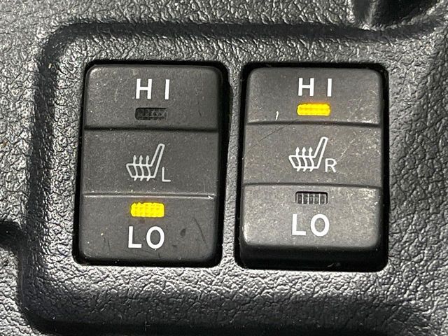 TOYOTA COROLLA FIELDER HYBRID 2017