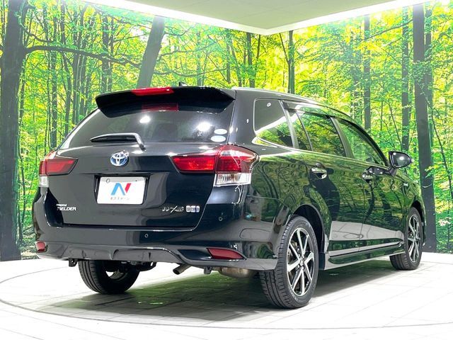 TOYOTA COROLLA FIELDER HYBRID 2017