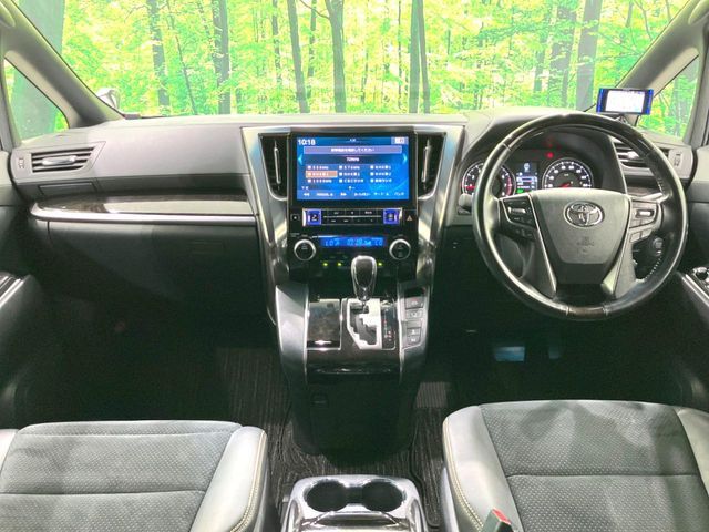 TOYOTA VELLFIRE 2017