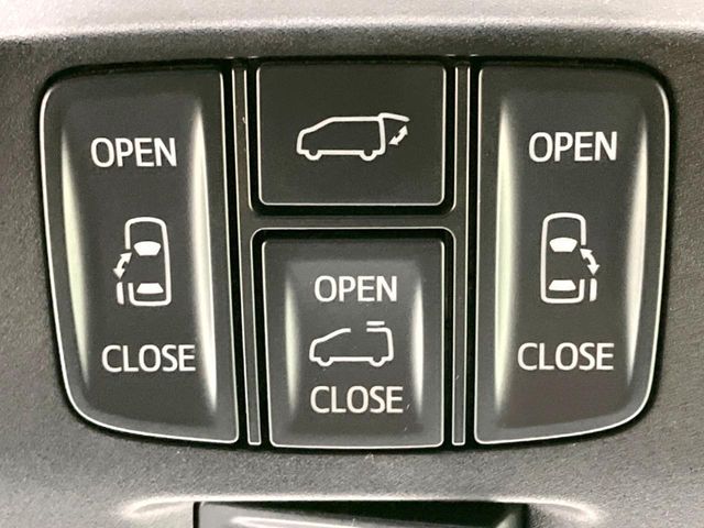 TOYOTA VELLFIRE 2017