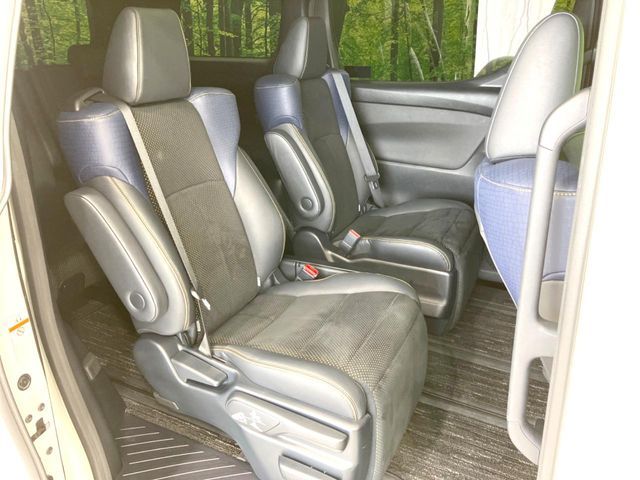 TOYOTA VELLFIRE 2017