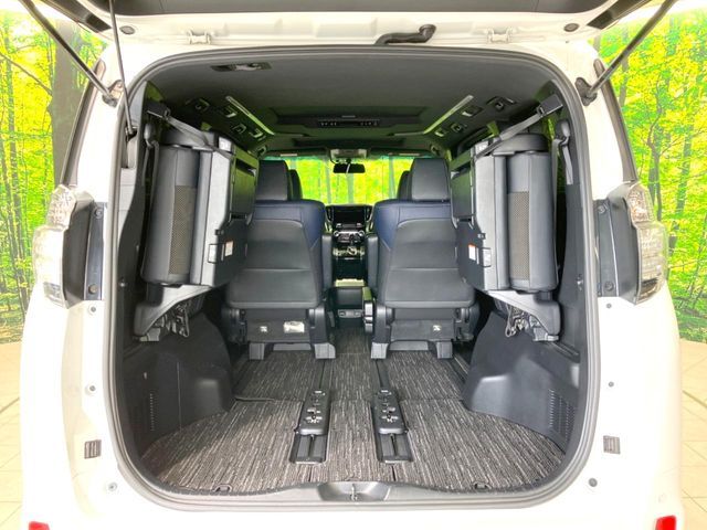 TOYOTA VELLFIRE 2017