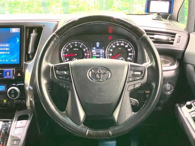 TOYOTA VELLFIRE 2017