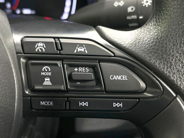 TOYOTA YARIS CROSS 2025