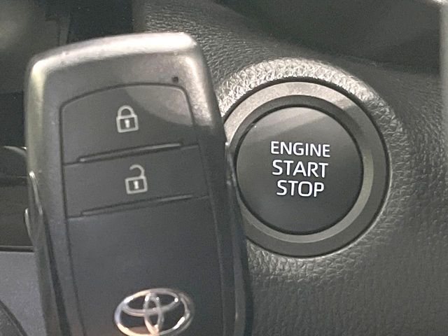 TOYOTA YARIS CROSS 2025