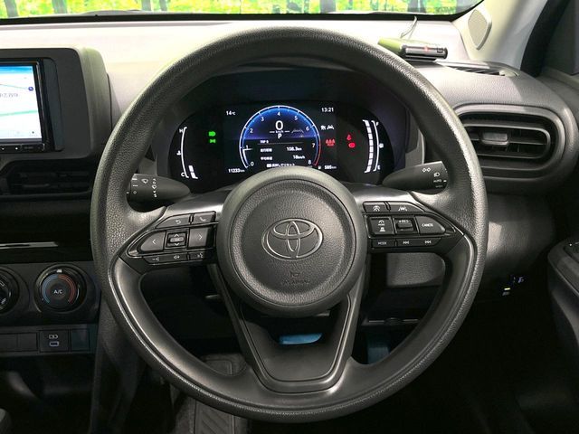 TOYOTA YARIS CROSS 2025