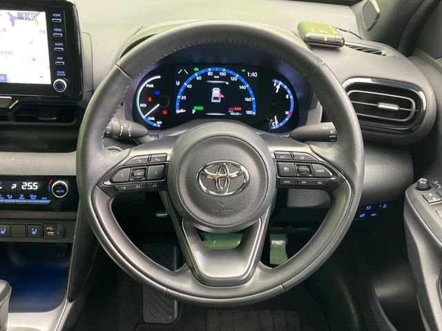 TOYOTA YARIS CROSS HYBRID 2023