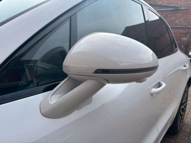 PORSCHE PORSCHE Macan 2021