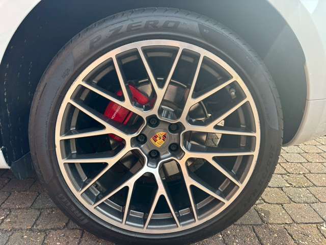 PORSCHE PORSCHE Macan 2021