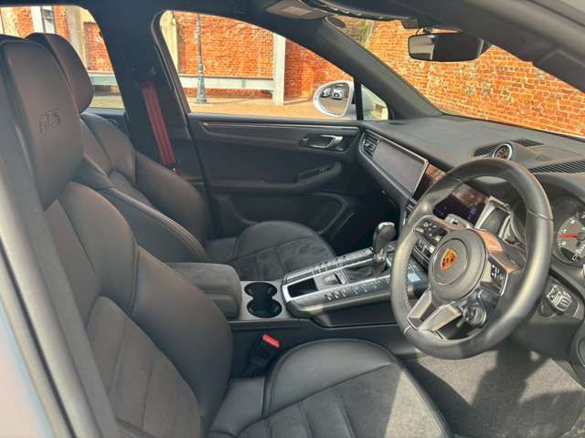 PORSCHE PORSCHE Macan 2021