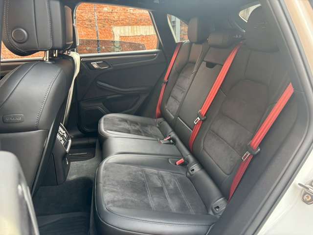 PORSCHE PORSCHE Macan 2021