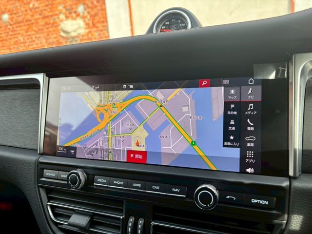 PORSCHE PORSCHE Macan 2021