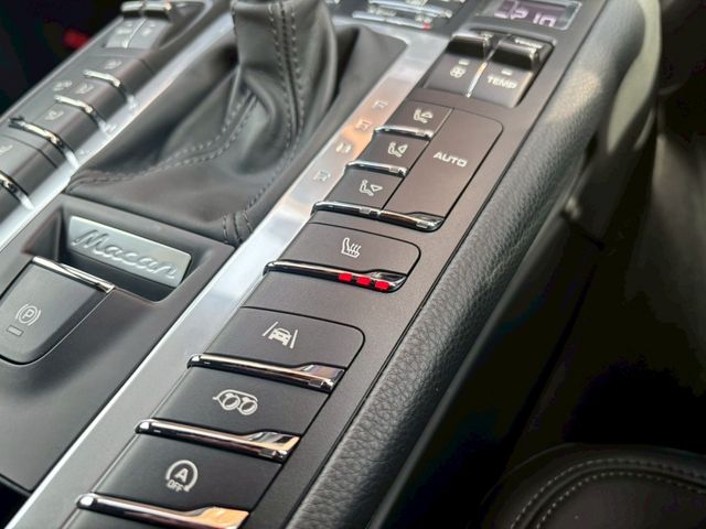 PORSCHE PORSCHE Macan 2021